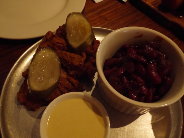 The chicken certainly doesn't dominate the plate. A very wimpy "main"